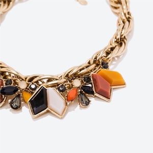 3/15$ ZARA VINTAGE STATEMENT NECKLACE